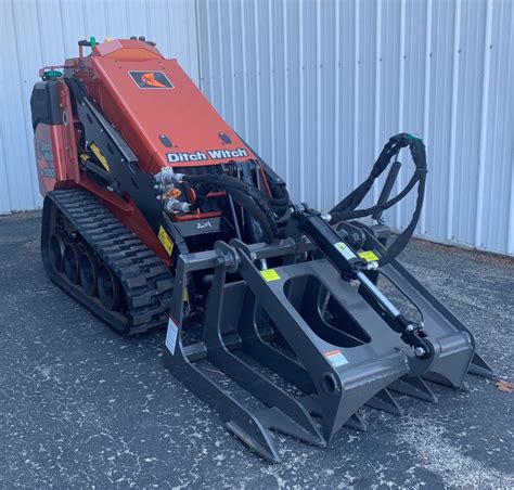 mini skid steer with grapple for sale|mini skid steer grapple attachment.